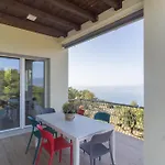 Garda View For Groups 4br, 3 Baths, Garden & Bbq * San Zeno di Montagna