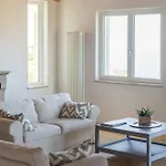 Villa Garda View For Groups 4br, 3 Baths, Garden & Bbq
