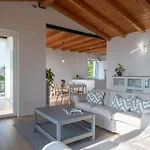 Garda View For Groups 4br, 3 Baths, Garden & Bbq Villa
