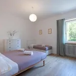 Garda View For Groups 4br, 3 Baths, Garden & Bbq Villa San Zeno di Montagna
