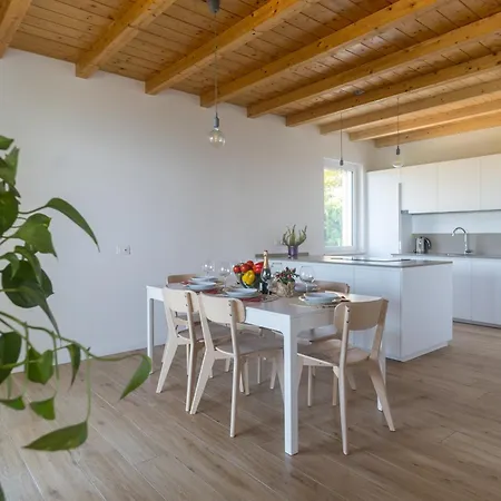 Villa Garda Panorama With Garden & Bbq