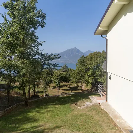 Garda View For Groups 4br, 3 Baths, Garden & Bbq * San Zeno di Montagna