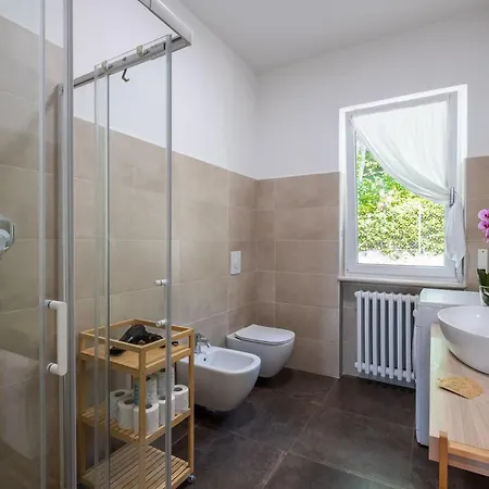 Villa Garda View For Groups 4br, 3 Baths, Garden & Bbq *