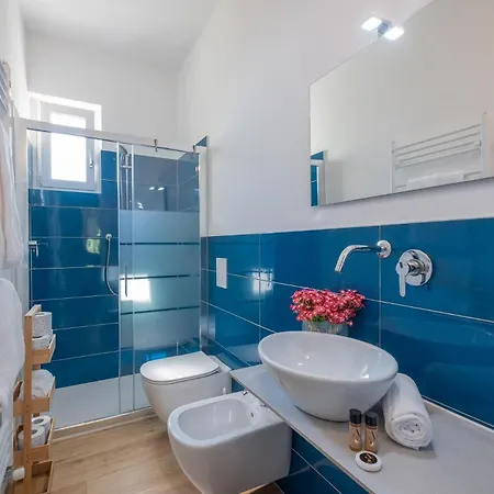 Garda View For Groups 4br, 3 Baths, Garden & Bbq Villa