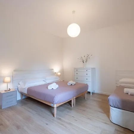 Villa Garda View For Groups 4br, 3 Baths, Garden & Bbq San Zeno di Montagna
